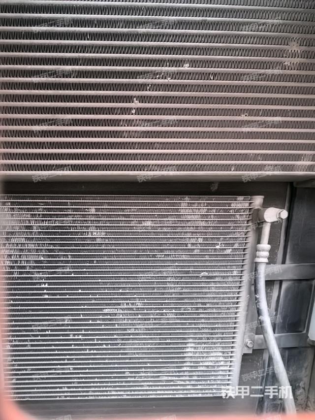 散熱器正面（大件艙室）