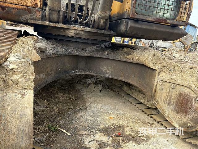 鏟斗右后整體（工作和回轉(zhuǎn)裝置）