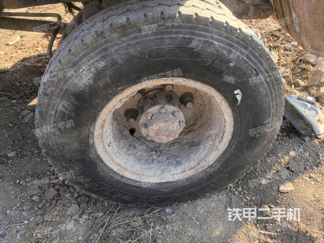 左導(dǎo)向輪（行走機(jī)構(gòu)）