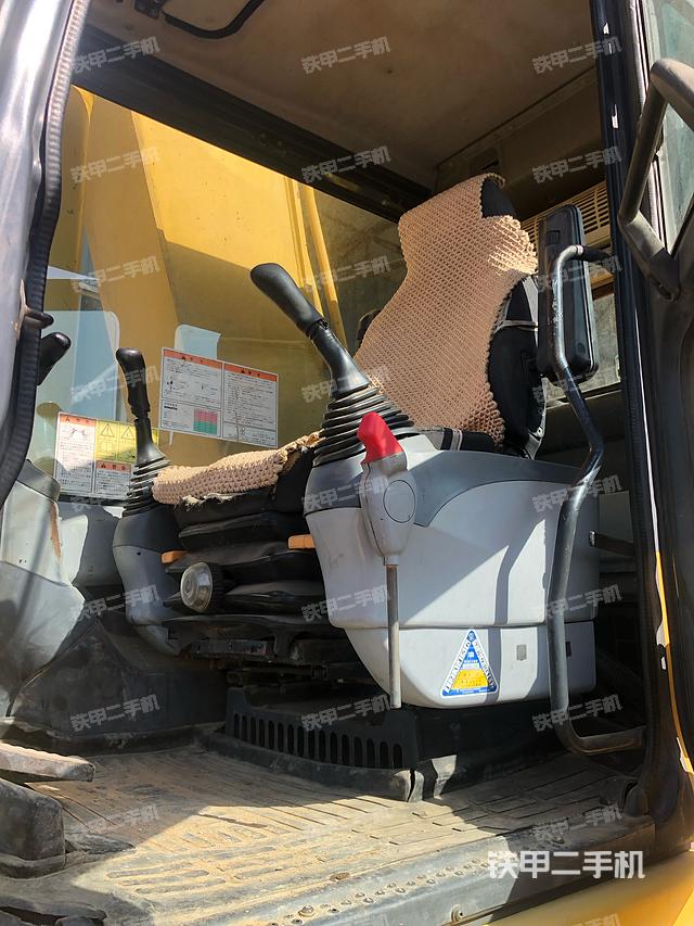 驾驶室整体（整机外观）