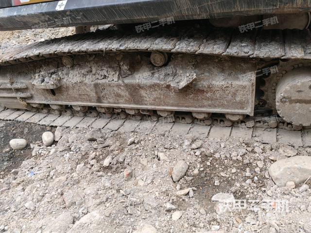 右側(cè)履帶整體(行走機(jī)構(gòu)) 右側(cè)履帶整體(行走機(jī)構(gòu))