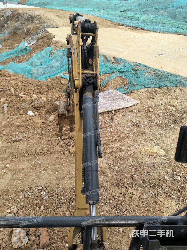 大臂背部俯視（工作和回轉(zhuǎn)裝置）