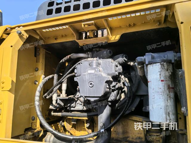 液壓泵斜45?左（大件艙室）