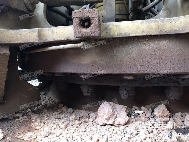 驾驶室顶部（整机外观）