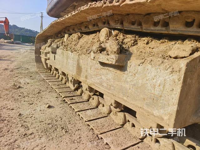 單側(cè)履帶整體（整機(jī)外觀）