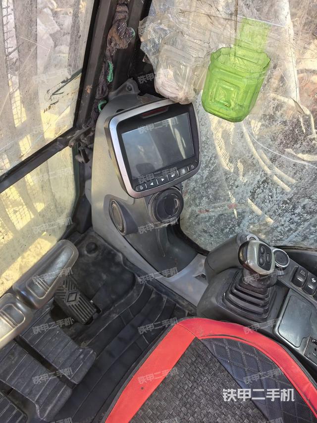 顯示屏?(駕駛室部分) 顯示屏?(駕駛室部分)