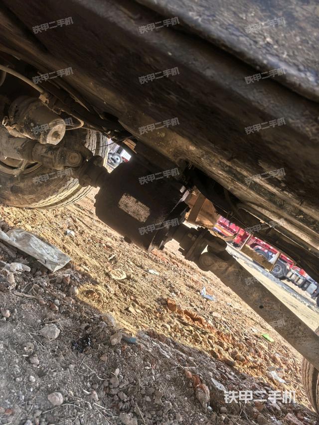 右側(cè)履帶整體?（行走機(jī)構(gòu)）