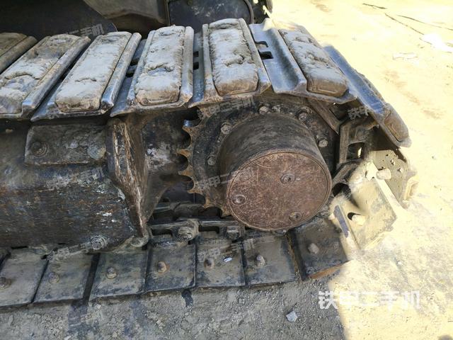 右驅(qū)動(dòng)輪（行走機(jī)構(gòu)）