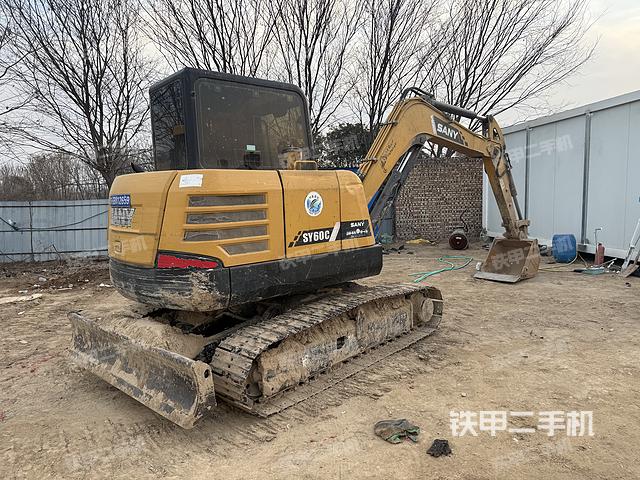 整機(jī)右后45°(整機(jī)外觀) 整機(jī)右后45°(整機(jī)外觀)