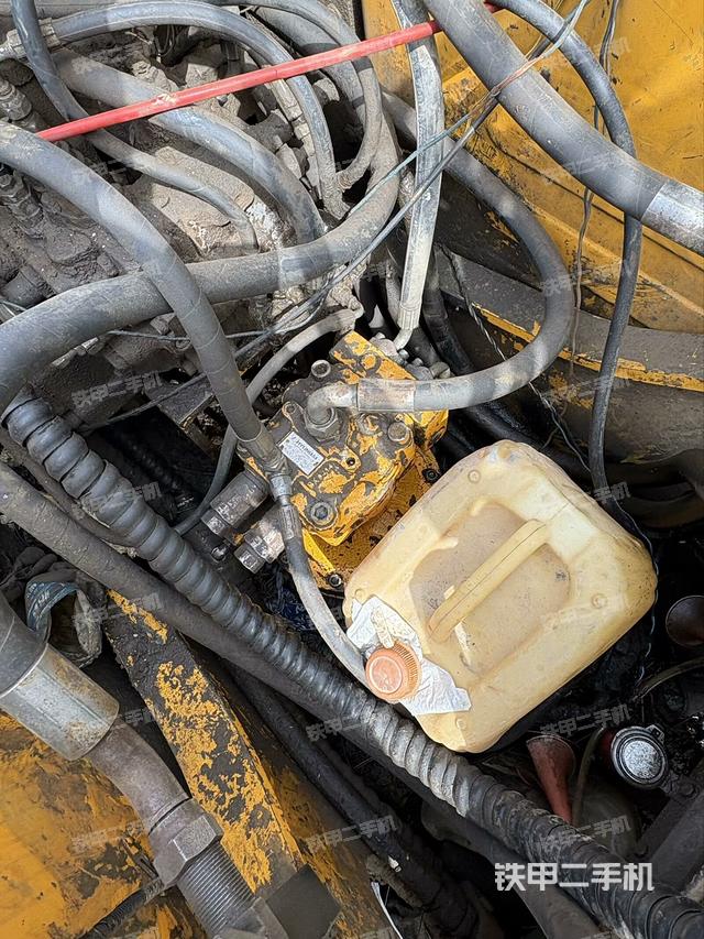 駕駛室頂部俯視(上車部件) 駕駛室頂部俯視(上車部件)