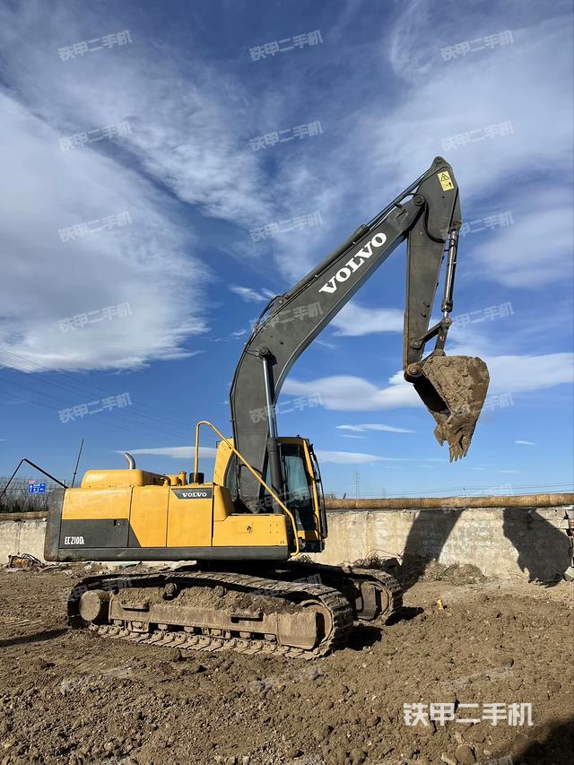 整機右后45°（整機外觀）