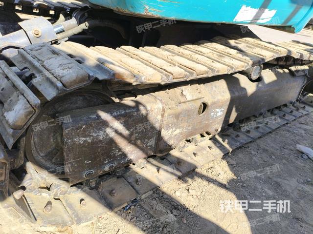 右側(cè)履帶整體?（行走機(jī)構(gòu)）