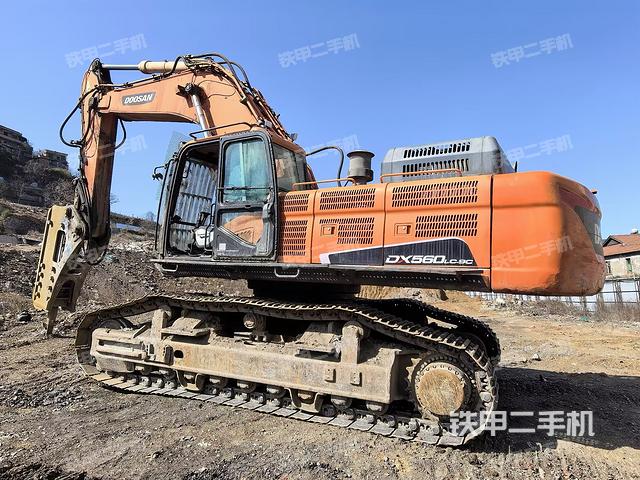 左后45(整機(jī)外觀) 左后45(整機(jī)外觀)