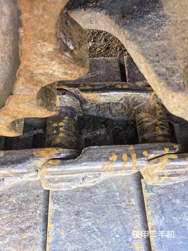 右側(cè)行走馬達(dá)蓋板(行走機(jī)構(gòu)) 右側(cè)行走馬達(dá)蓋板(行走機(jī)構(gòu))