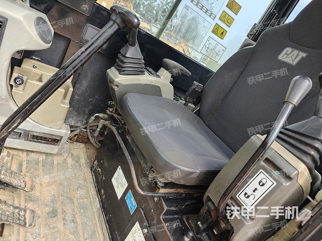 驾驶室整体（整机外观）