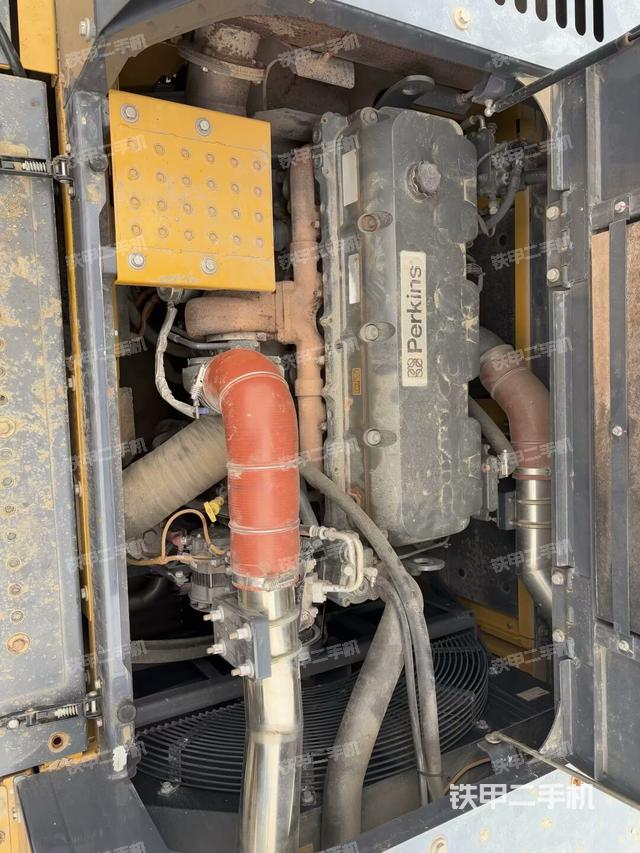 发动机整体俯视（整机外观）