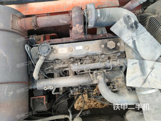 發(fā)動機整體俯視(整機外觀) 發(fā)動機整體俯視(整機外觀)