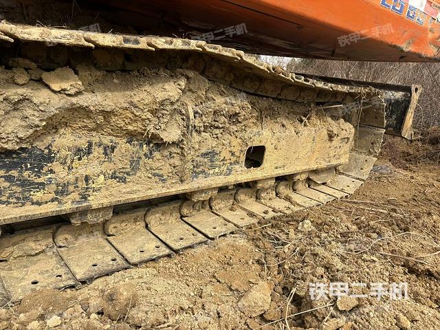 右側(cè)履帶整體?（行走機(jī)構(gòu)）