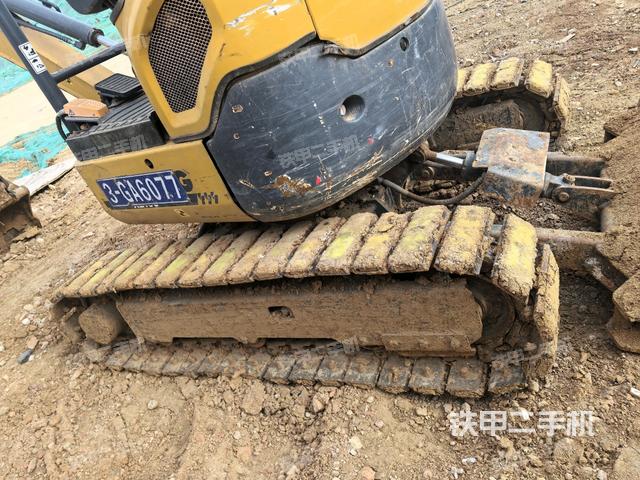 左側(cè)履帶整體?（行走機(jī)構(gòu)）