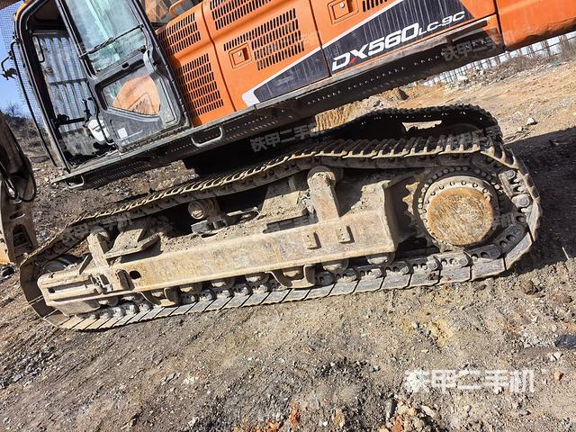 左側(cè)履帶整體?(行走機(jī)構(gòu)) 左側(cè)履帶整體?(行走機(jī)構(gòu))