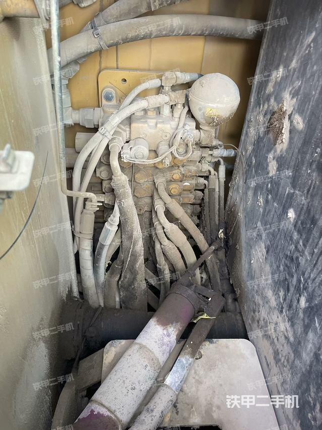 回轉(zhuǎn)馬達(dá)（上車部件）