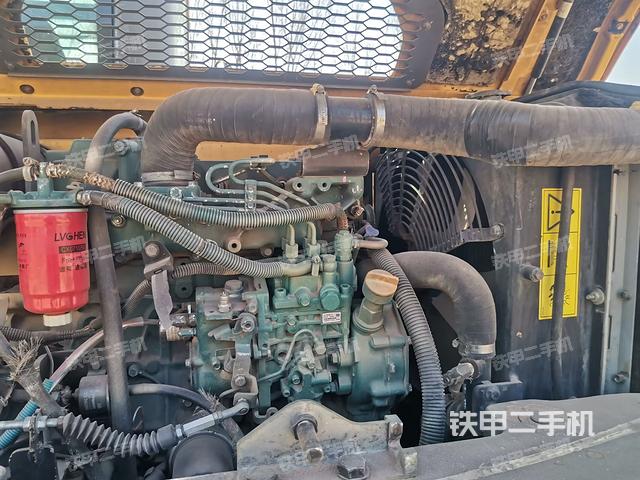 發(fā)動(dòng)機(jī)整體俯視(整機(jī)外觀) 發(fā)動(dòng)機(jī)整體俯視(整機(jī)外觀)