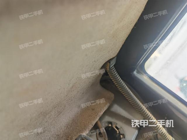 后窗玻璃角標(biāo)（駕駛室部分）