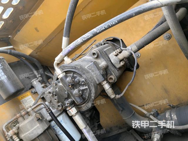 液壓泵斜45?左(大件艙室) 液壓泵斜45?左(大件艙室)