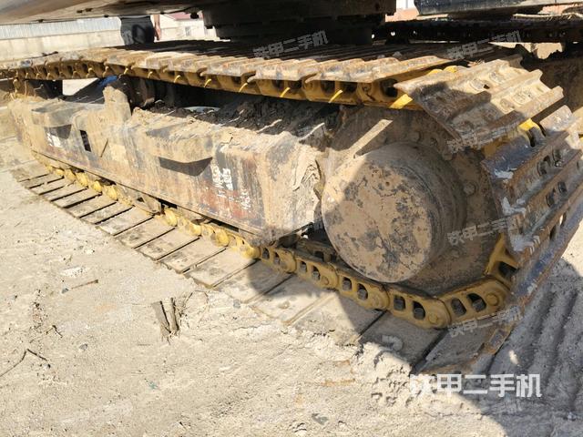 右側(cè)履帶整體?（行走機(jī)構(gòu)）