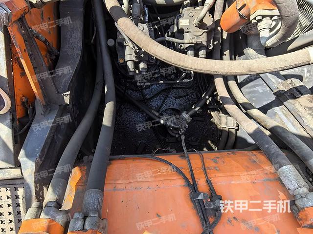 中央回轉(zhuǎn)接頭特寫(上車部件) 中央回轉(zhuǎn)接頭特寫(上車部件)