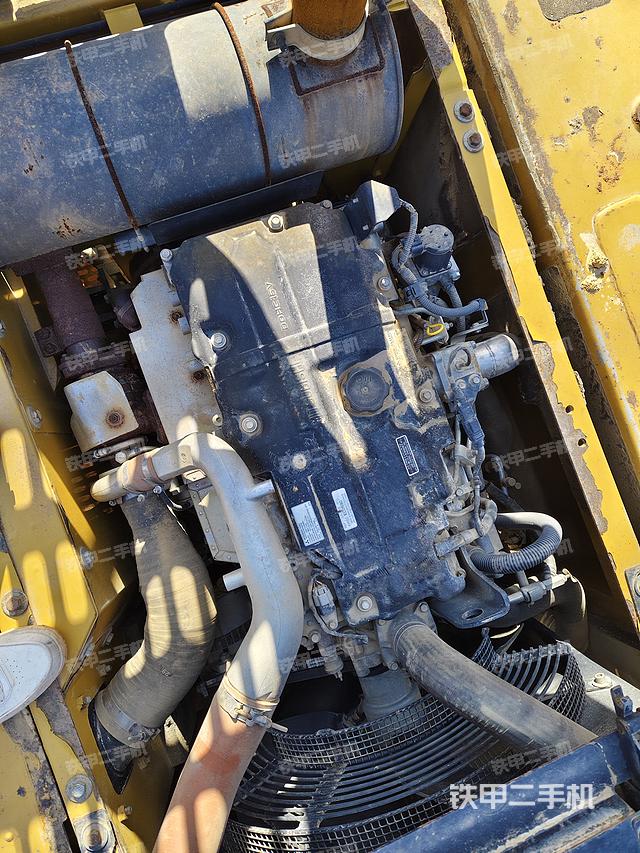 發(fā)動機整體俯視(整機外觀) 發(fā)動機整體俯視(整機外觀)