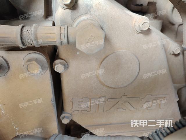 發(fā)動(dòng)機(jī)左側(cè)(整機(jī)外觀及大件) 發(fā)動(dòng)機(jī)左側(cè)(整機(jī)外觀及大件)