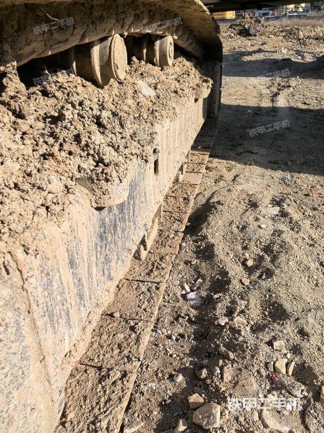 右側(cè)履帶整體（行走機構(gòu)）