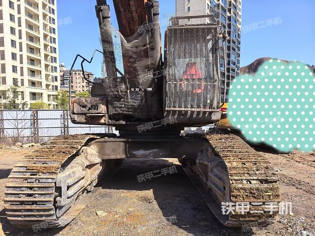 大臂油缸整體?豎拍(工作和回轉(zhuǎn)裝置) 大臂油缸整體?豎拍(工作和回轉(zhuǎn)裝置)