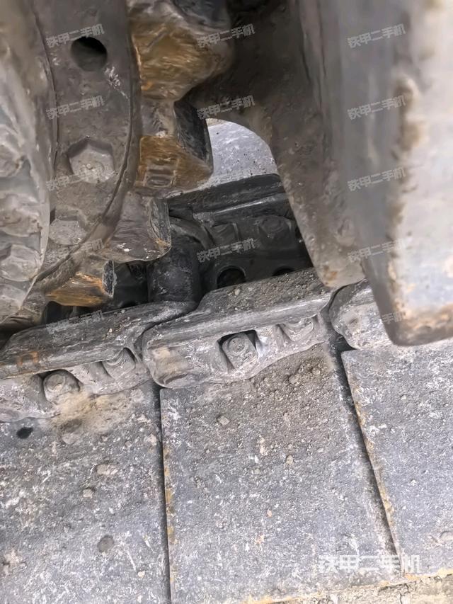 右側(cè)履帶整體（行走機構(gòu)）