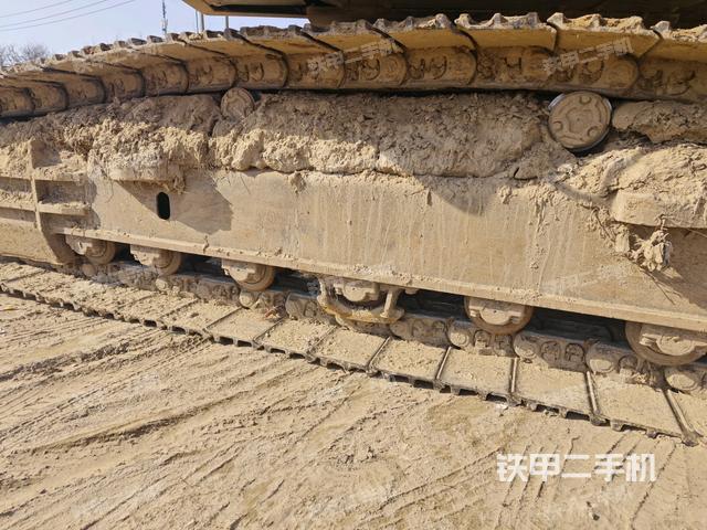 右驅動輪（行走機構）