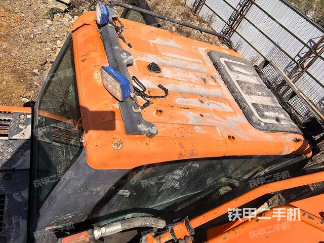 駕駛室頂部俯視(上車部件) 駕駛室頂部俯視(上車部件)