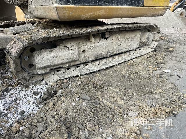 右側(cè)行走馬達(dá)蓋板（行走機(jī)構(gòu)）