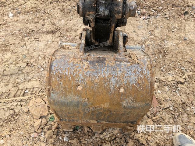 鏟斗右后整體（工作和回轉(zhuǎn)裝置）