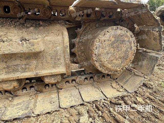 右側(cè)行走馬達(dá)蓋板(行走機(jī)構(gòu)) 右側(cè)行走馬達(dá)蓋板(行走機(jī)構(gòu))