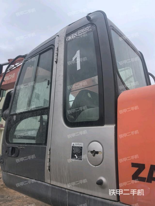 駕駛室左后45度（駕駛室部分）