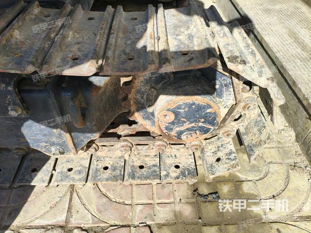 右驅(qū)動(dòng)輪（行走機(jī)構(gòu)）