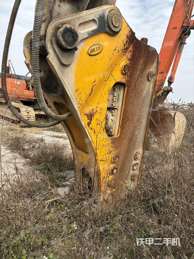 小臂整體左后（工作和回轉(zhuǎn)裝置）