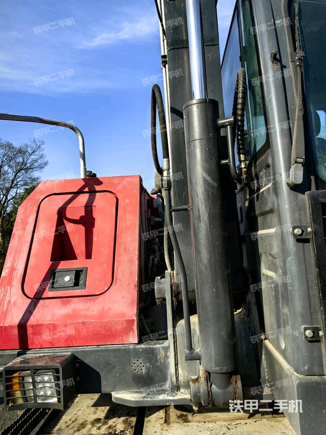 大臂根部?斜（工作和回轉(zhuǎn)裝置）