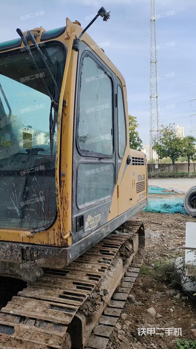 驾驶室整体（整机外观）