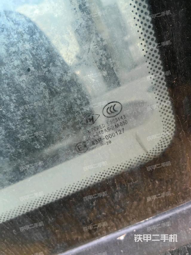 后窗玻璃角標(biāo)(駕駛室部分) 后窗玻璃角標(biāo)(駕駛室部分)