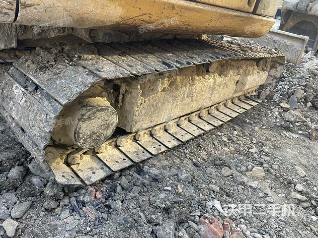 右側(cè)履帶整體?（行走機(jī)構(gòu)）