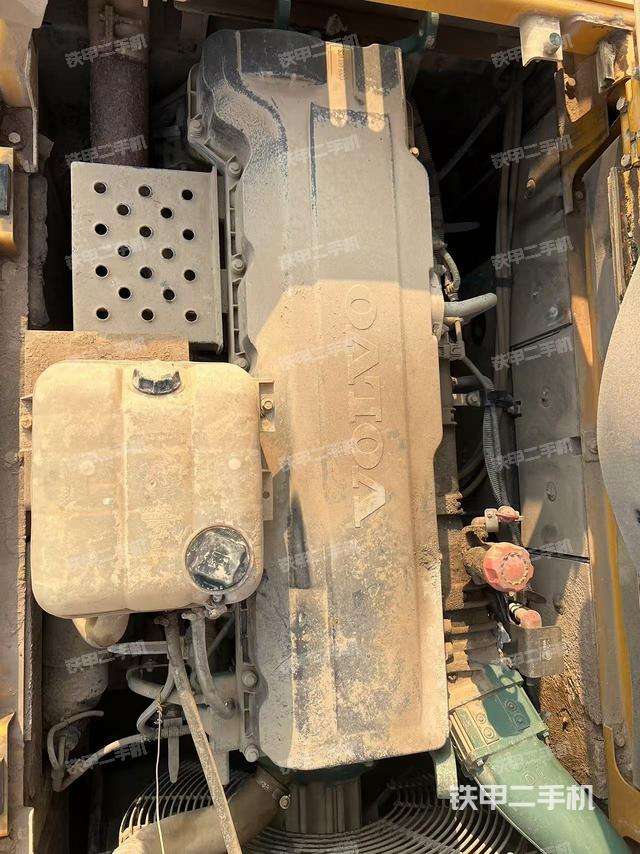 發(fā)動(dòng)機(jī)整體俯視（整機(jī)外觀）