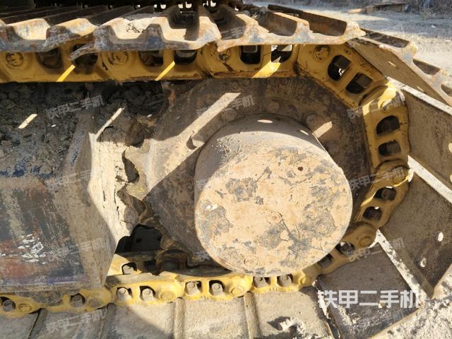 右驅(qū)動(dòng)輪（行走機(jī)構(gòu)）