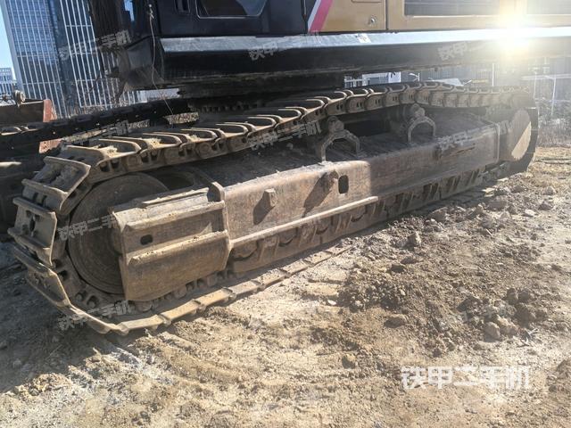 單側履帶整體（整機外觀）